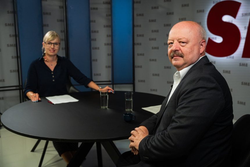 General Macko v Arene Pellegrini Kalinak a Gluck urobili z cvicenia letny kemp