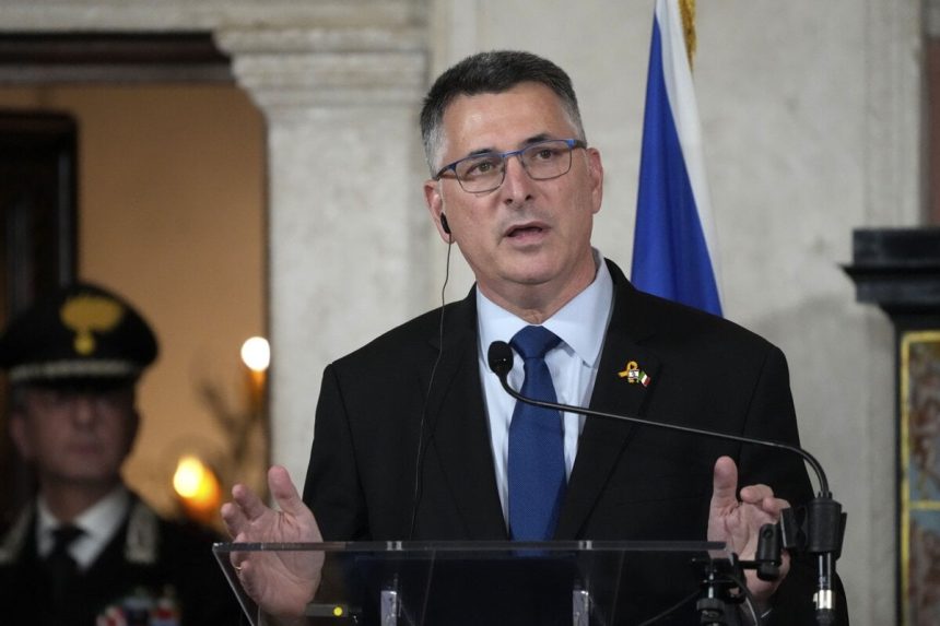 Izrael zrusil povolenie na pobyt sefovi uradu OSN