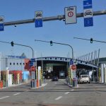 Na hranicnych priechodoch na vychode bol pozastaveny proces