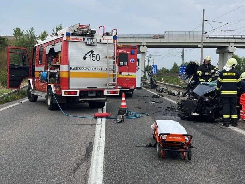 Obmedzena doprava kvoli nehode pri Trencine