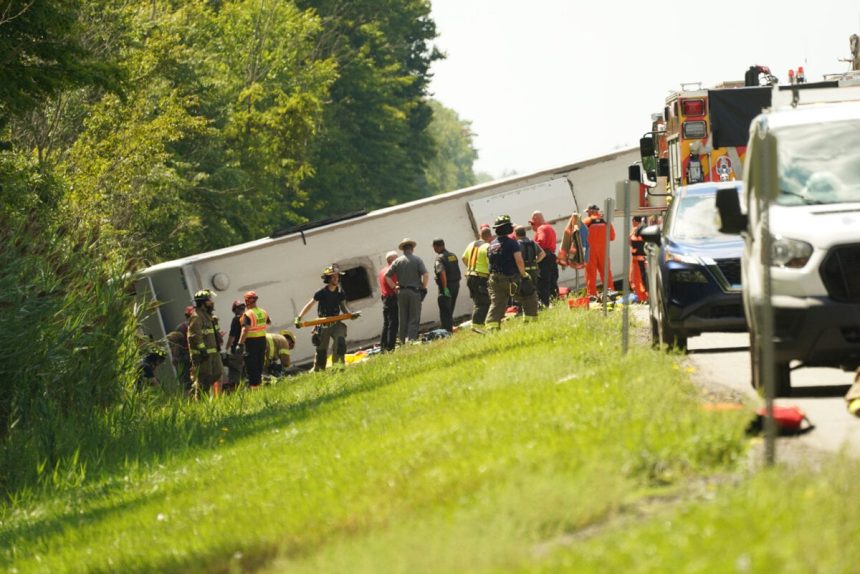 Autobus z Niagarskych vodopadov do New Yorku sa prevratil piati zahynuli