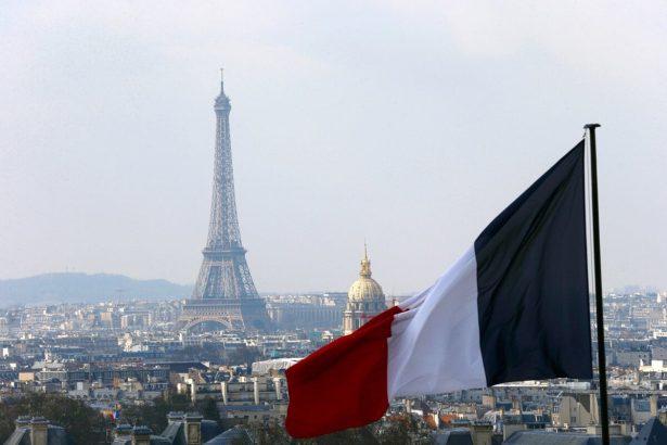 Francuzski zdravotnici zachranili migrantov z nakladneho auta