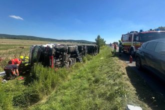 Na D2 smerom z Bratislavy do Stupavy sa zrazili dva kamiony