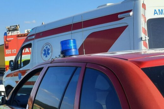 Nedaleko Poltara doslo k vaznej nehode troch aut