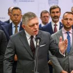 Obcianske iniciativy ziadaju o koniec ministra a riaditela SIS