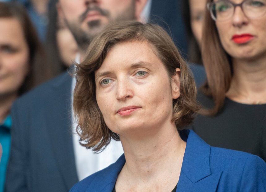 Progresivne Slovensko chce presadit volbu zo zahranicia