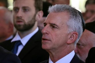 Sef Mosadu pricestoval do Kataru obnovi rokovania s Hamasom