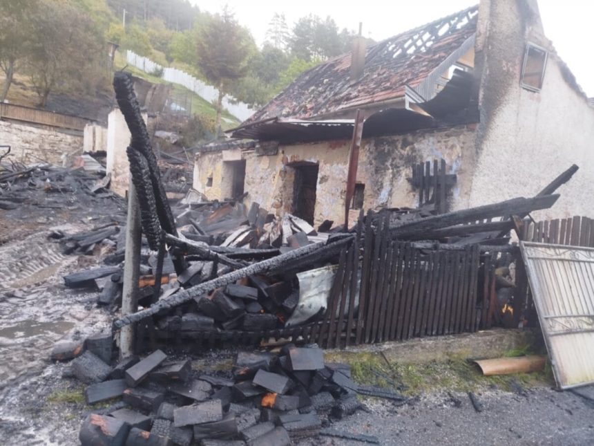 V Hrisovciach zhorel rodinny dom a tri stavby