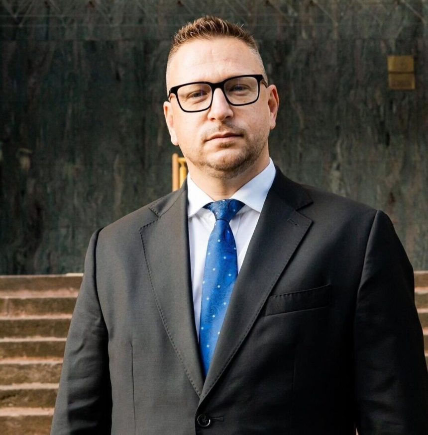 Vlada sa rozhodla dotovat letenky pri problemoch s vlakmi