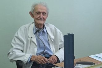 Zomrel najdlhsie sluziaci lekar na Slovensku