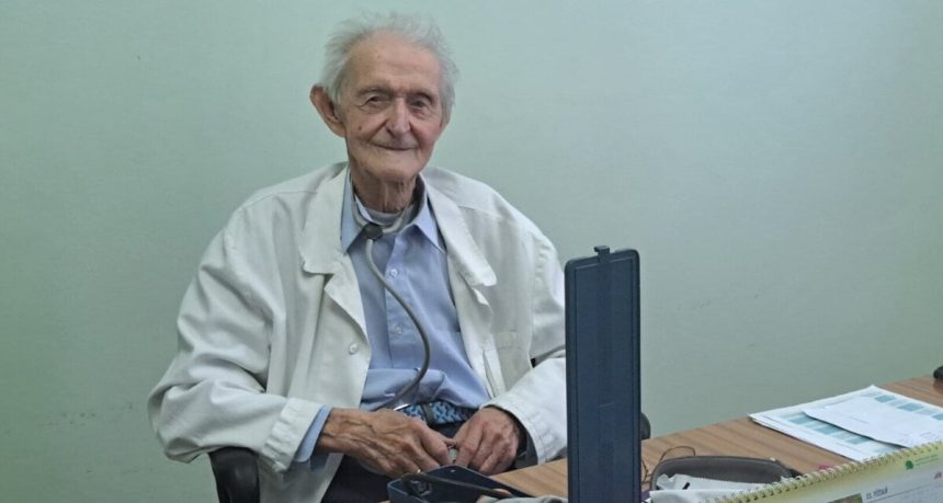 Zomrel najdlhsie sluziaci lekar na Slovensku
