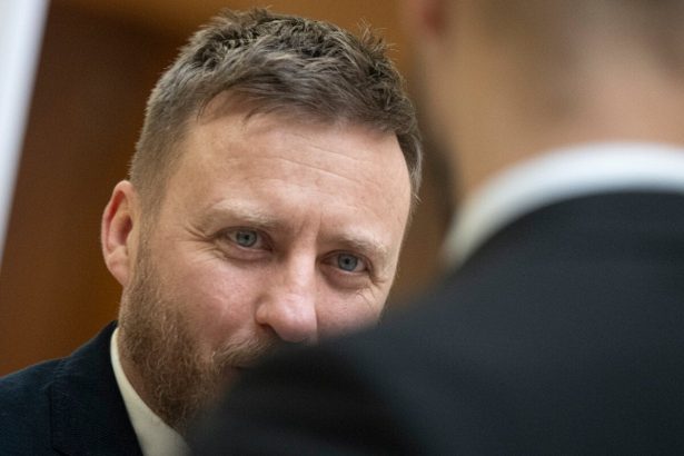 Ak Kotlar odmieta svoju pracu mal by odist