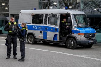 Auto v Nemecku vrazilo do rodiny zranene deti