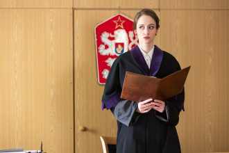 Eva Mores Niekedy nevieme co je spravne rozhodnutie