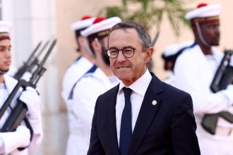 Francuzsko rychlo hlada noveho premiera strachom pred protestmi