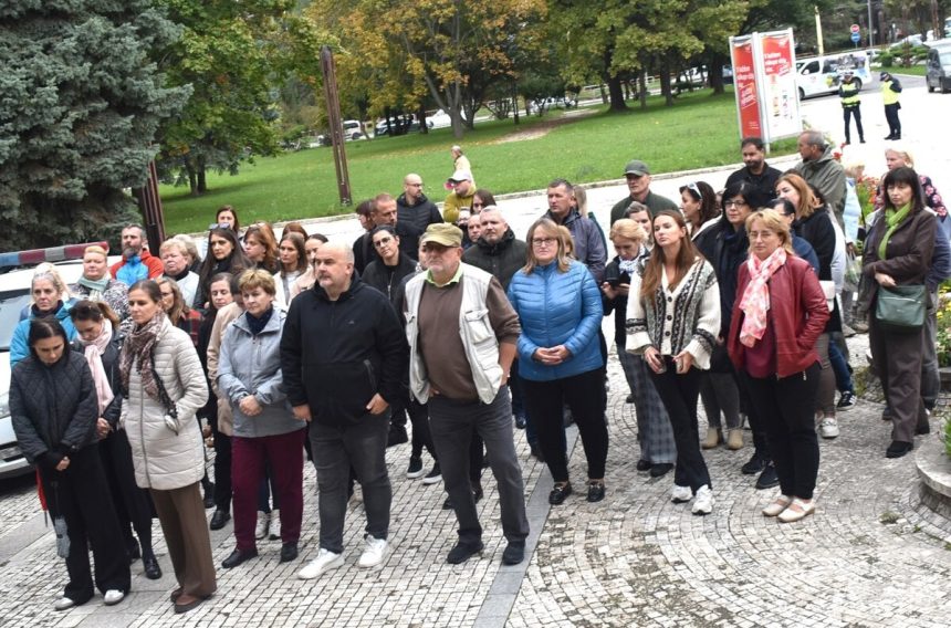 Konsolidaciu pocitia aj statni zamestnanci