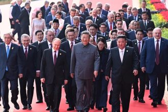 Minuly tyzden Fico sa tesil z pritomnosti diktatorov potom povedal Zelenskemu ze vela neurobi