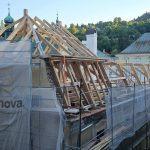 Po pozari v Banskej Stiavnici krov vstava z popola