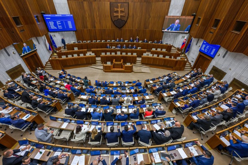 Poslanci schvalili novy zakon o psychologii a zachrankach