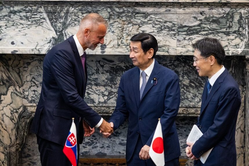 Rasi v Tokiu diskutoval o prehlbeni vztahov Slovenska a Japonska