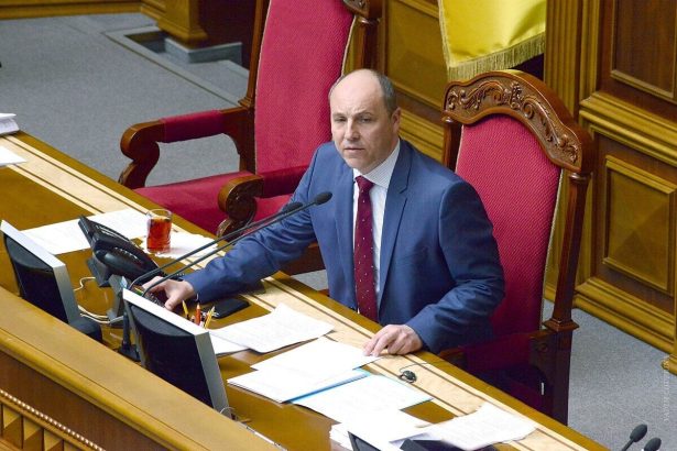 Ukrajinec podozrivy z vrazdy poslanca popiera spolupracu s Kremlom Rusi ho vsak rok vydierali
