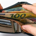 V auguste zbankrotovalo viac Slovakov ako vlani