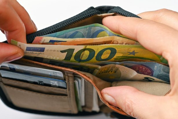 V auguste zbankrotovalo viac Slovakov ako vlani