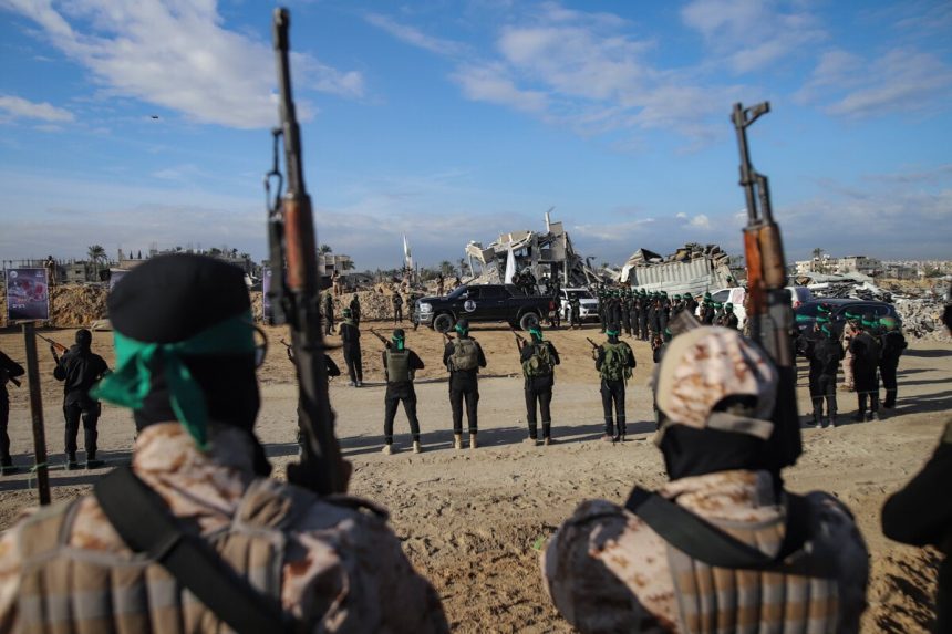 hamas zverejnil dalsie video s izraelskymi rukojemnikmi