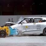 Auta poslali proti stene Cinsky elektromobil sklamal v testoch