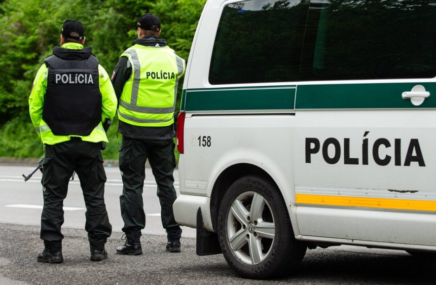 Cestu z Lomnice do Starej Lesnej policia uzavrela