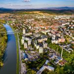 Kraj rastie mesta sa vyludnuju