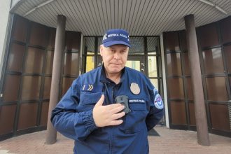 Mestski policajti budu nosit kamery na tele