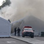 Pred parlamentom v Belehrade vypukol poziar