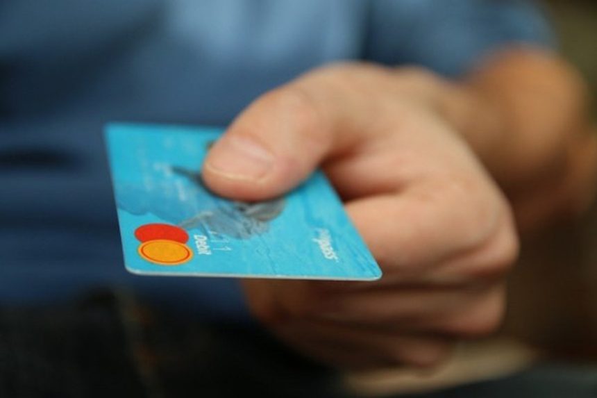 Prudko pribuda financnych podvodov s investovanim