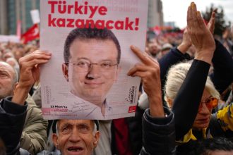 Sud vydal na Imamogla zatykac za spionaz