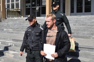 Synov byvaleho bosa Okolicanyho obvinili z kradeze balikoboxov Starsi skoncil vo vazbe