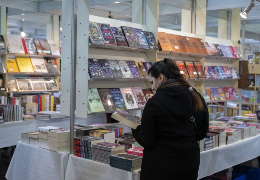 Za zrusenim veltrhu Biblioteka je spor medzi vydavatelstvami