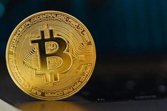 Azijskym trhom sa nedarilo bitcoin prisiel o zisky