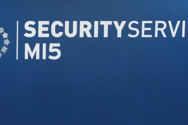 Britania MI5 varuje pred cinskou spionazou