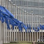 EU Komisia ziada spoplatnenie lacnych zasielok z Ciny od buduceho roka