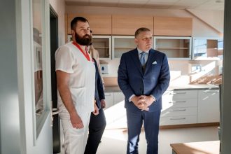 Fico si pozrel nemocnicu v Poprade spokojny
