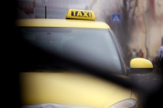 Financna sprava odhalila stovky poruseni e kasy v novembri kontroluje taxisluzby
