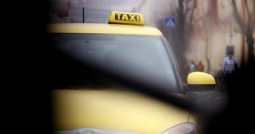 Financna sprava odhalila stovky poruseni e kasy v novembri kontroluje taxisluzby