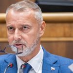 Hlas je pripraveny rokovat o odvolani ministrov a vlady