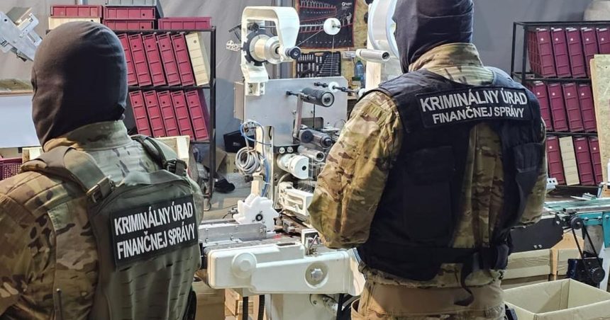 Kriminalny urad odhalil najvacsiu nelegalnu vyrobu cigariet