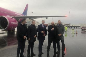 Miesto Fica v lietadle sedel Rasi Otvorenie linky do Kosic bolo oslavou Raza