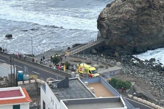 Na Tenerife zomreli traja ludia v mori