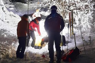 Pod znamou horskou chatou na Dumbieri zahynul turista zasypala ho lavina