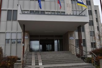 Pracovali v hluku a prachu Uradnikov treba odmenit