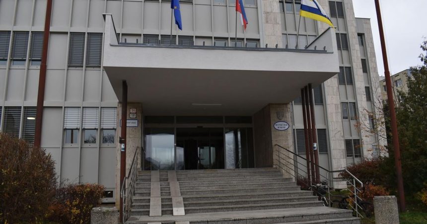 Pracovali v hluku a prachu Uradnikov treba odmenit